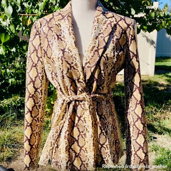 ✨NWT Cache Snakeskin Coat Faux Fur Collar Fits 8/10 Best✨ - Picture 3 of 10